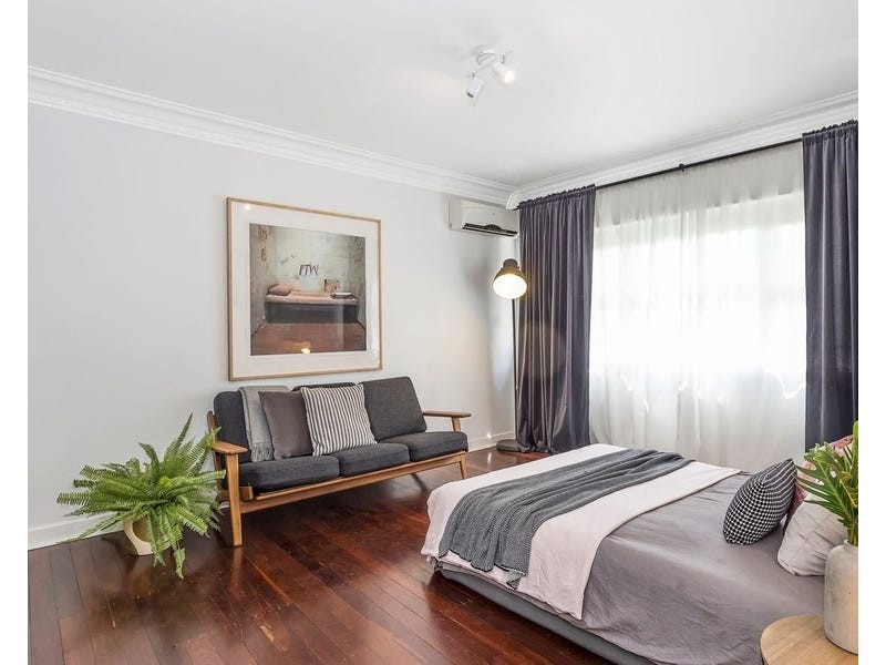 230 Chatsworth Road, Coorparoo QLD 4151