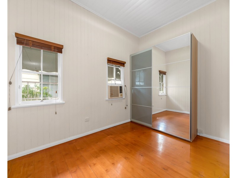 11 Julia Street, Wavell Heights QLD 4012