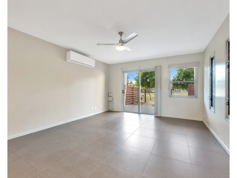 4/2 Bunya Lane (AKA 4/1 Daintree Parkway), Fitzgibbon QLD 4018