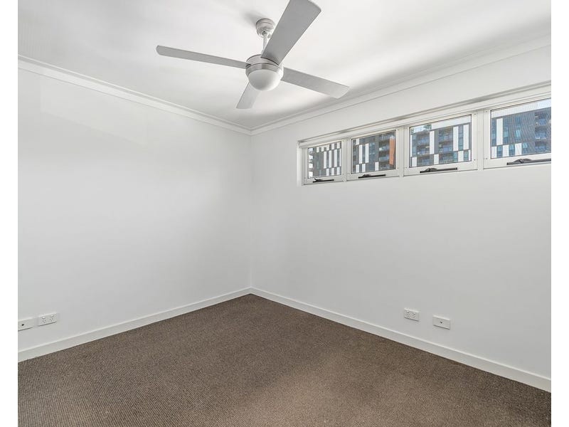 2001/67 Linton Street, Kangaroo Point QLD 4169