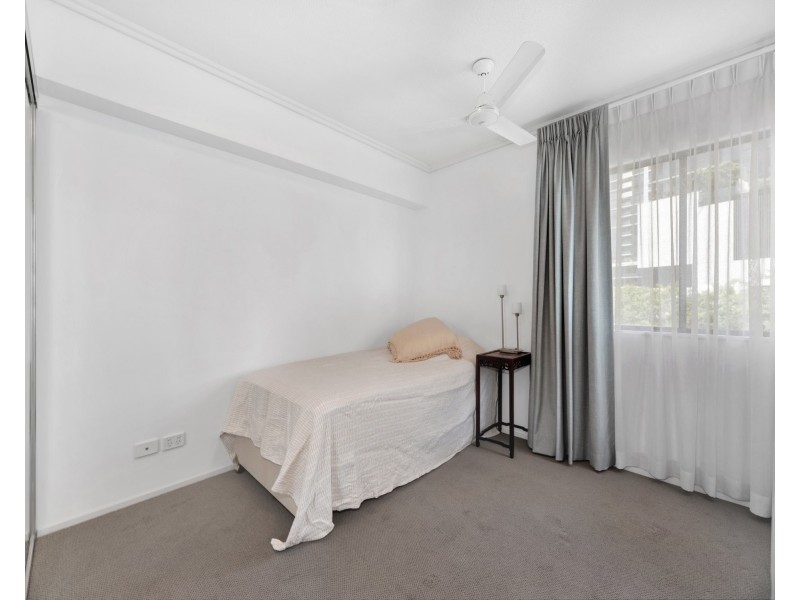 1034/18 Manning Street, Milton QLD 4064