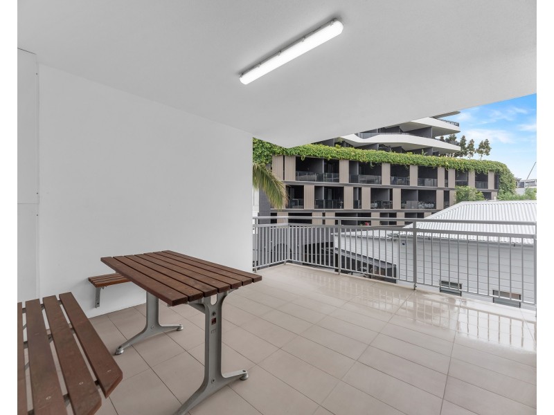 215/19 Masters Street, Newstead QLD 4006