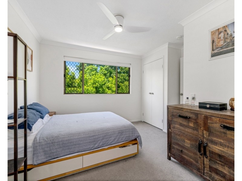 4/4 Pike Avenue, Taringa QLD 4068