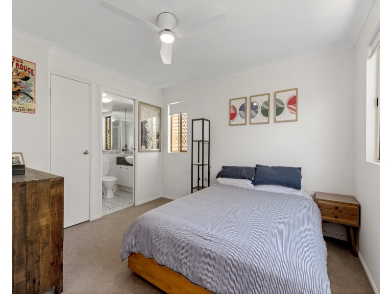 4/4 Pike Avenue, Taringa QLD 4068