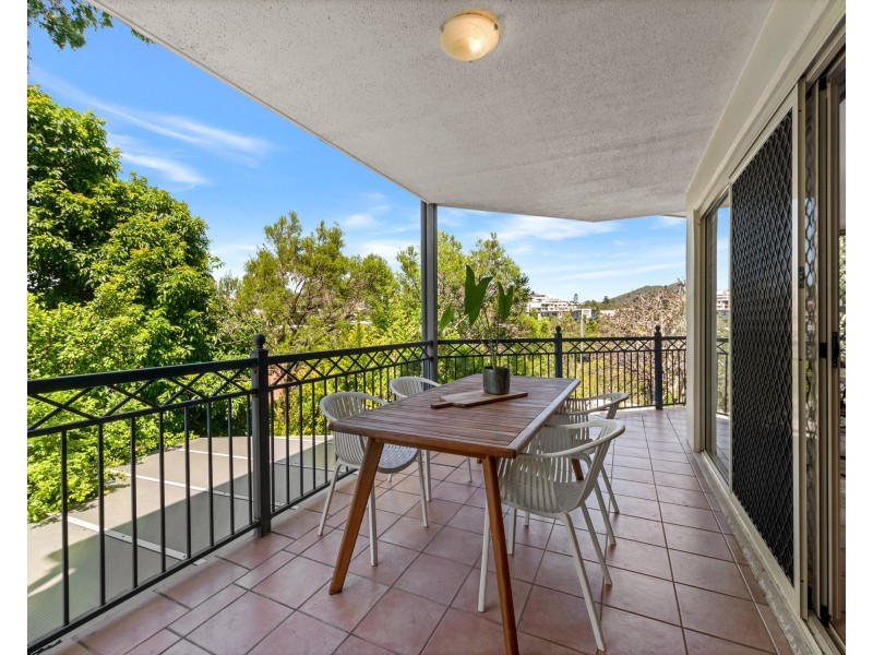4/4 Pike Avenue, Taringa QLD 4068