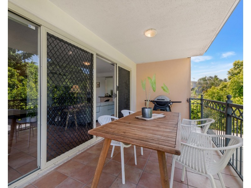 4/4 Pike Avenue, Taringa QLD 4068