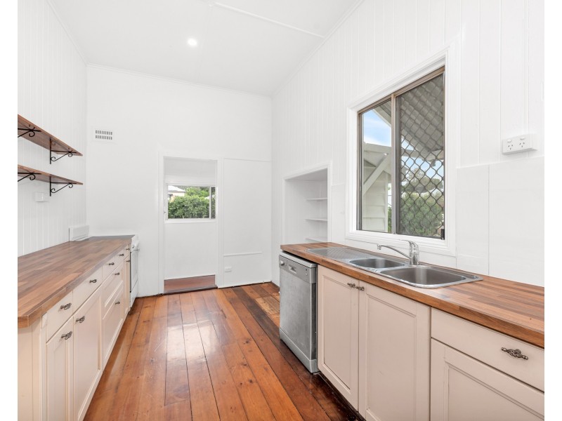132 Bennetts Road, Norman Park QLD 4170