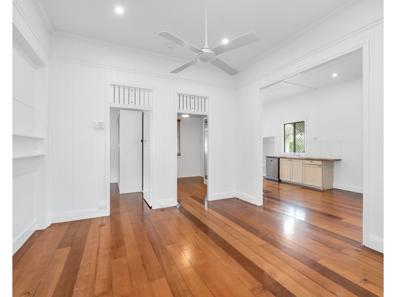 132 Bennetts Road, Norman Park QLD 4170