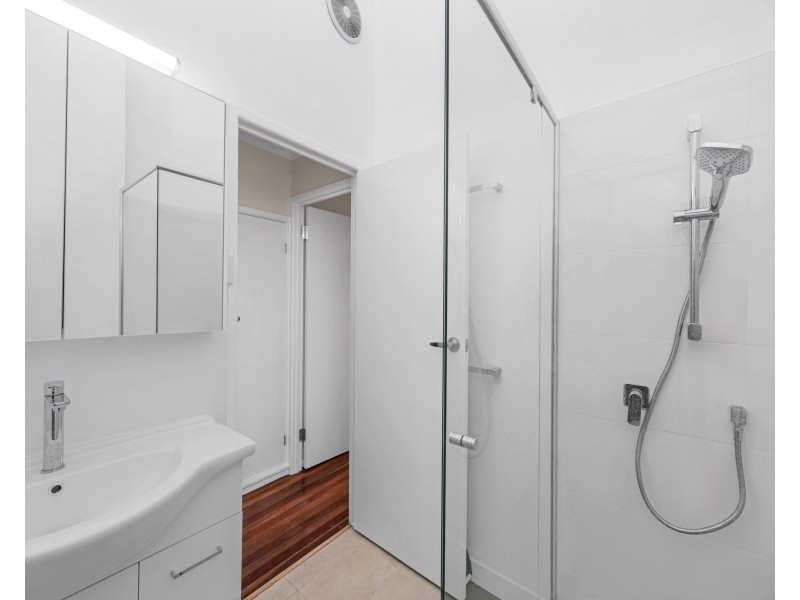 4/49 Seabreeze Road, Manly West QLD 4179