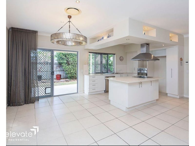 39 Webster Avenue, Hendra QLD 4011