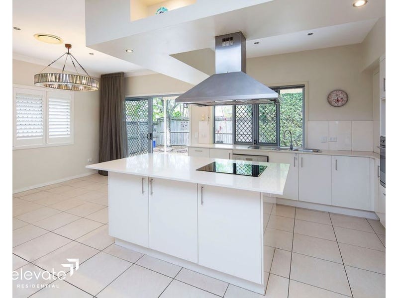 39 Webster Avenue, Hendra QLD 4011