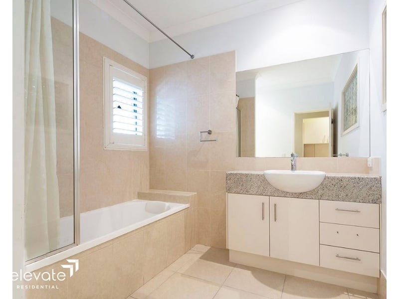 39 Webster Avenue, Hendra QLD 4011