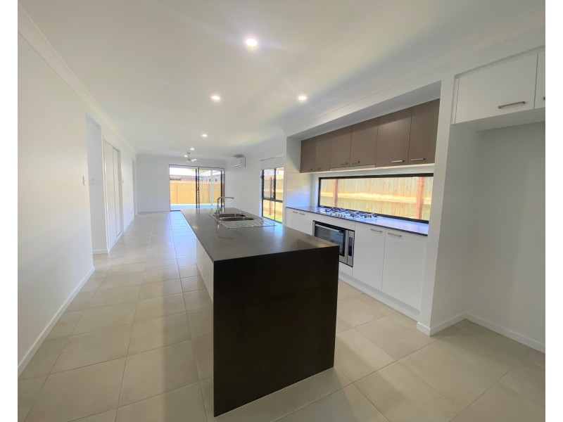 7 Mossman Place, South Maclean QLD 4280