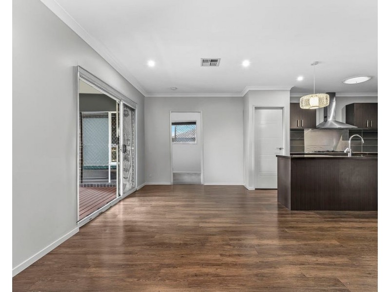 17 Mac Street, Bridgeman Downs QLD 4035