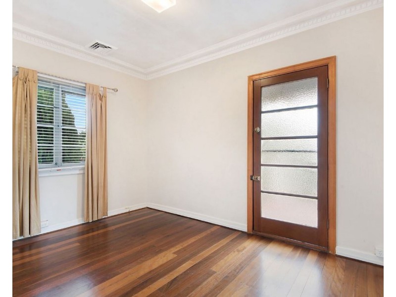 24 Dawn Street, Kedron QLD 4031