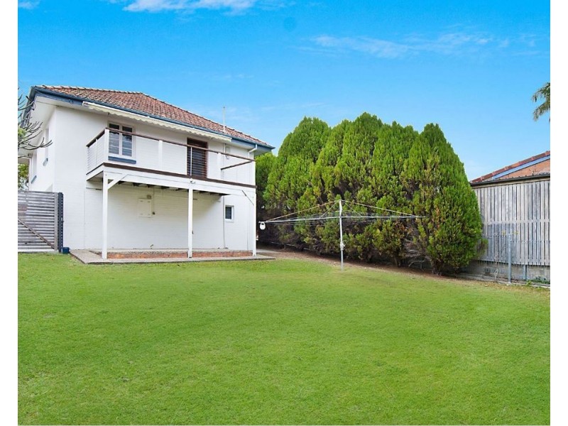 24 Dawn Street, Kedron QLD 4031