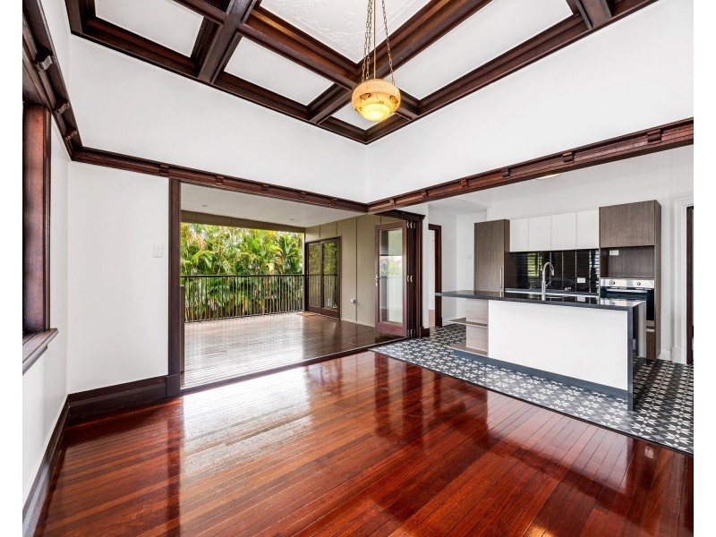 14 Vanda Street, Woolloongabba QLD 4102