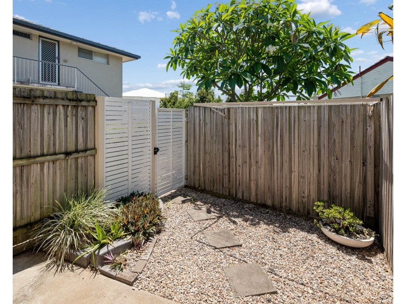 1/3 Honeysuckle Street, Mansfield QLD 4122