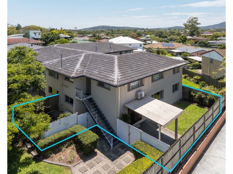 1/3 Honeysuckle Street, Mansfield QLD 4122