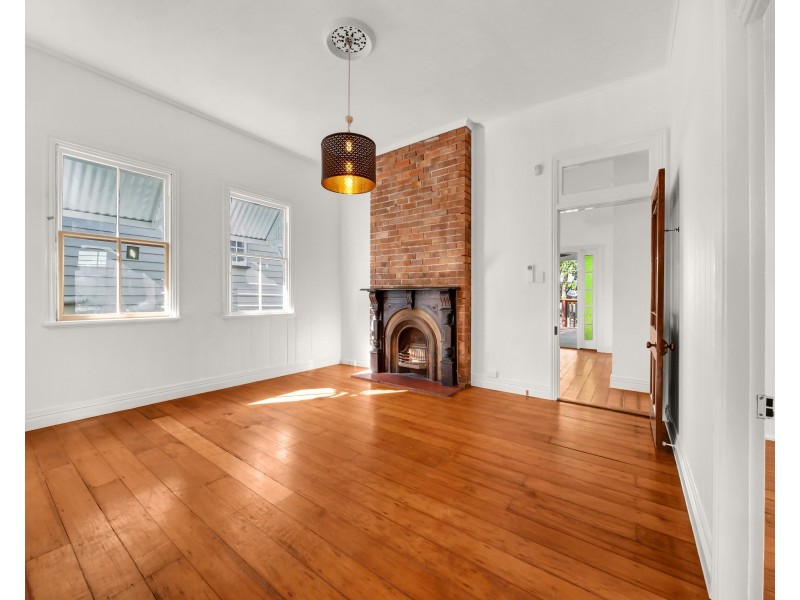 79 Kennigo Street, Spring Hill QLD 4000