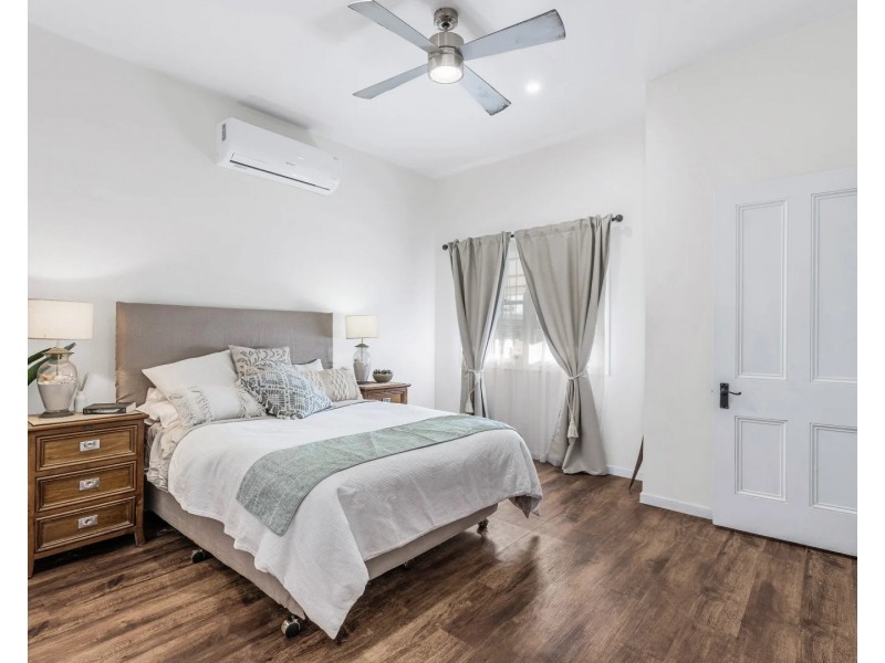 74 Emsworth Street AKA 31 Seaford Street, Wynnum QLD 4178