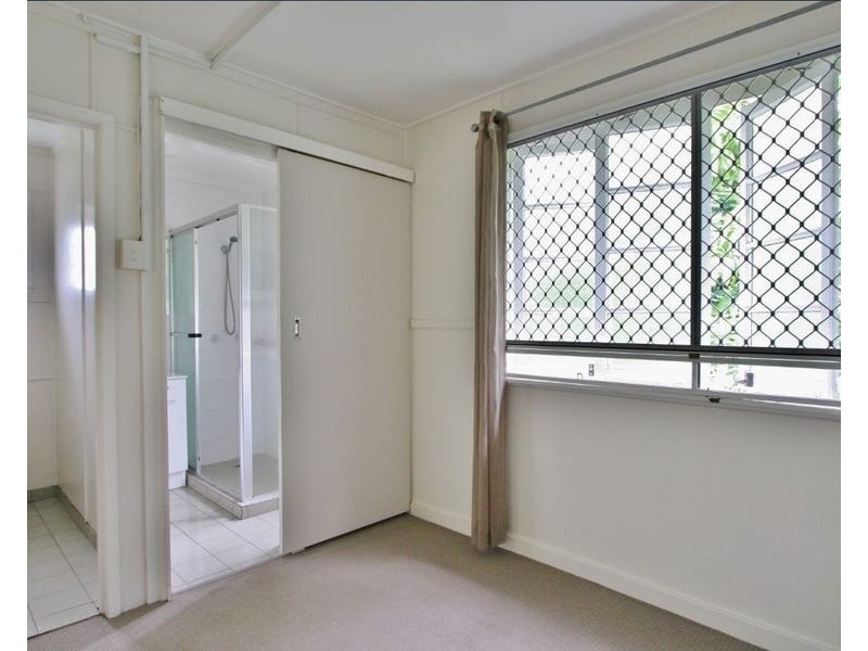 8 Paragon Street, Yeronga QLD 4104