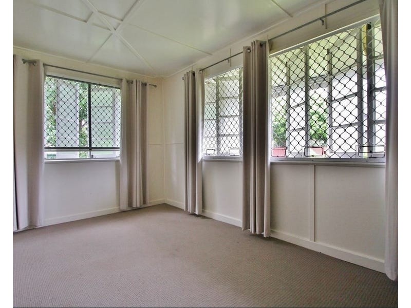 8 Paragon Street, Yeronga QLD 4104