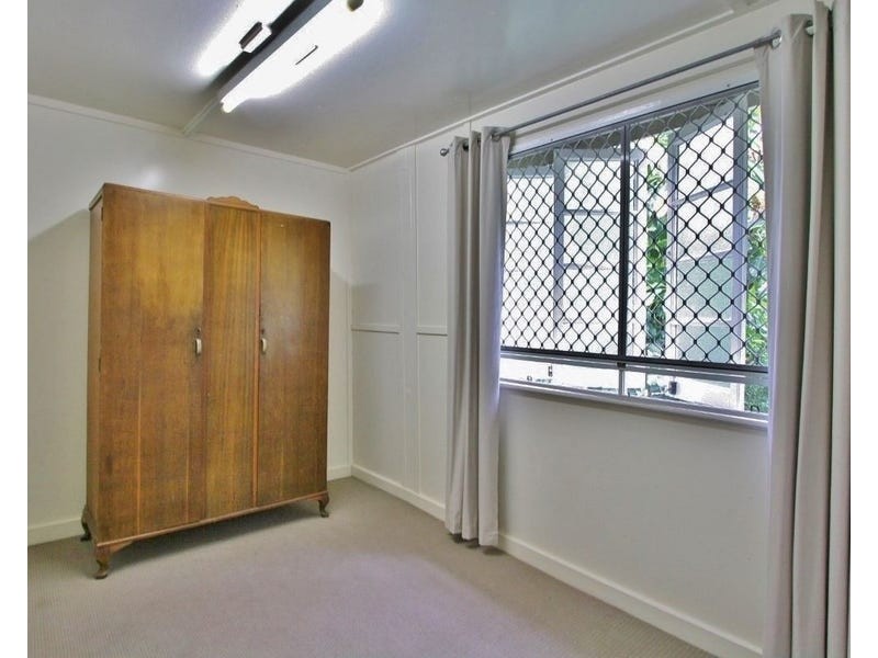 8 Paragon Street, Yeronga QLD 4104