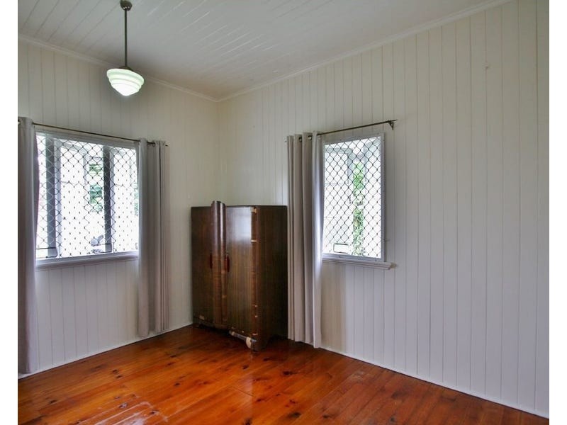 8 Paragon Street, Yeronga QLD 4104