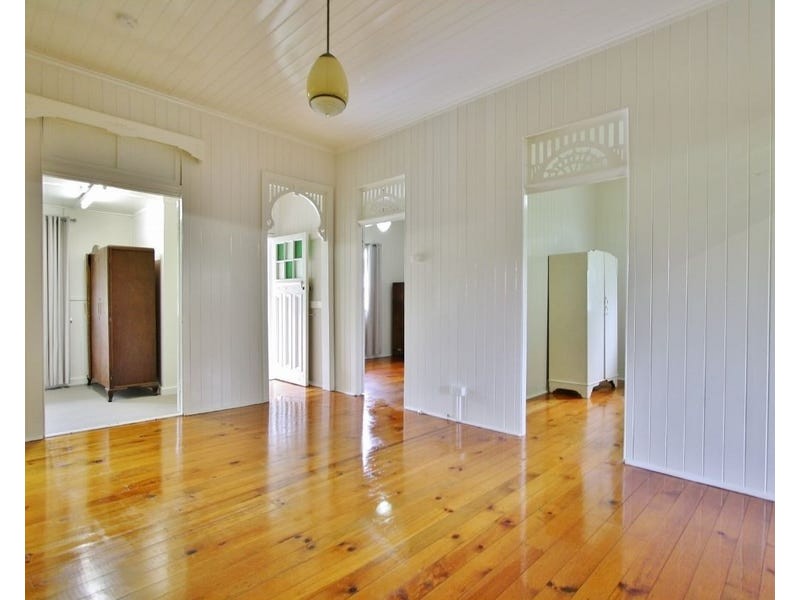 8 Paragon Street, Yeronga QLD 4104