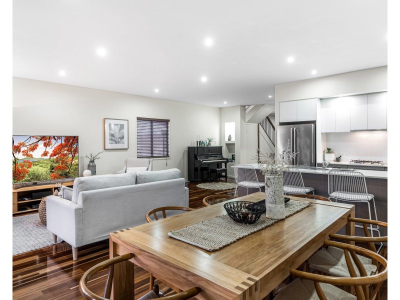 56 Whites Road, Manly West QLD 4179