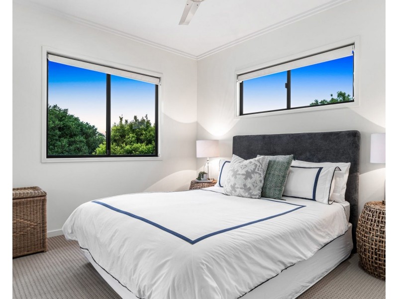 56 Whites Road, Manly West QLD 4179