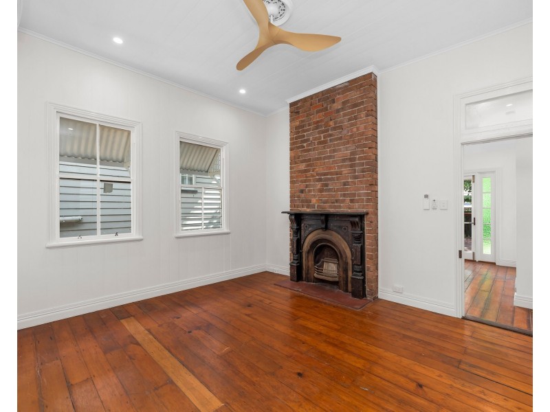 79 Kennigo Street, Spring Hill QLD 4000