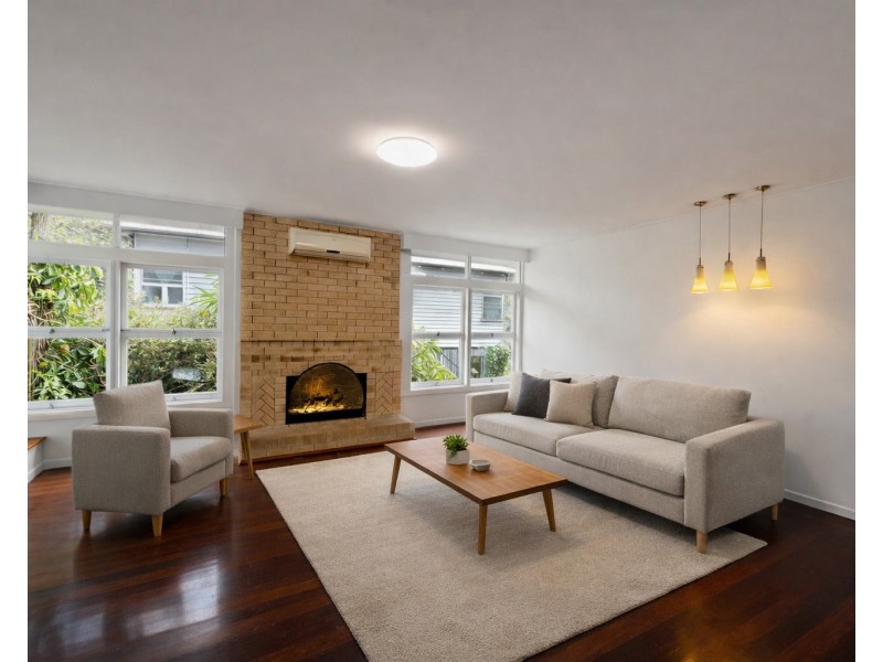 230 Chatsworth Road, Coorparoo QLD 4151