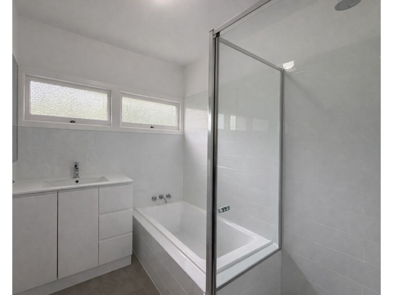 230 Chatsworth Road, Coorparoo QLD 4151