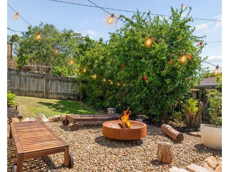 23 Argyle Street, Seventeen Mile Rocks QLD 4073