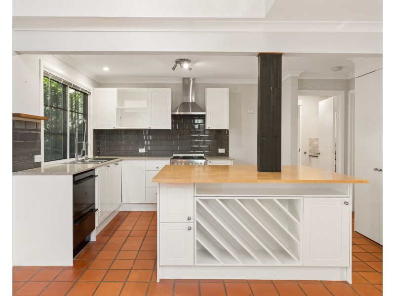 35 Argyle Street, Seventeen Mile Rocks QLD 4073