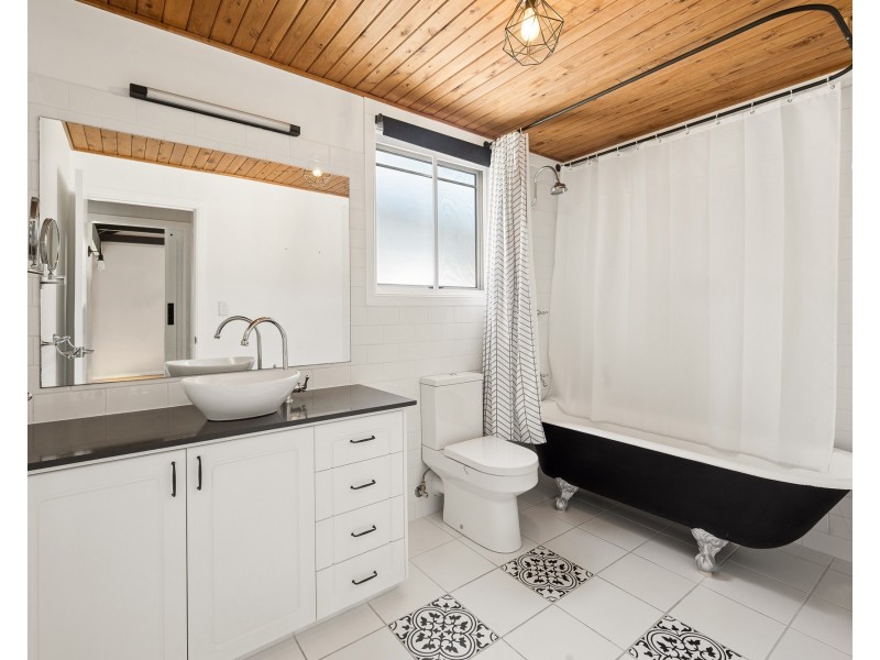 35 Argyle Street, Seventeen Mile Rocks QLD 4073