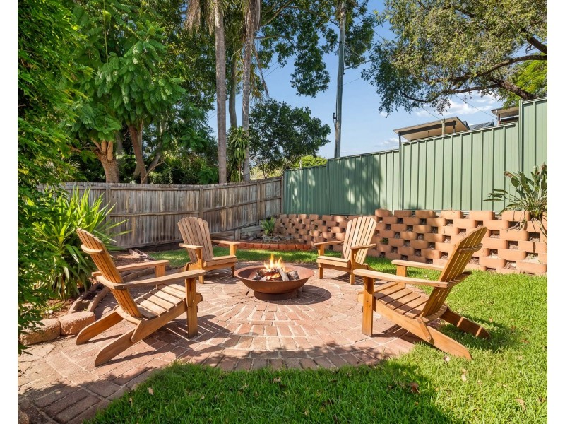 35 Argyle Street, Seventeen Mile Rocks QLD 4073