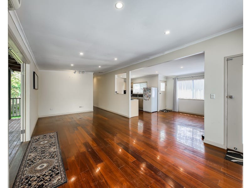 15 Venetia Street, Stafford Heights QLD 4053