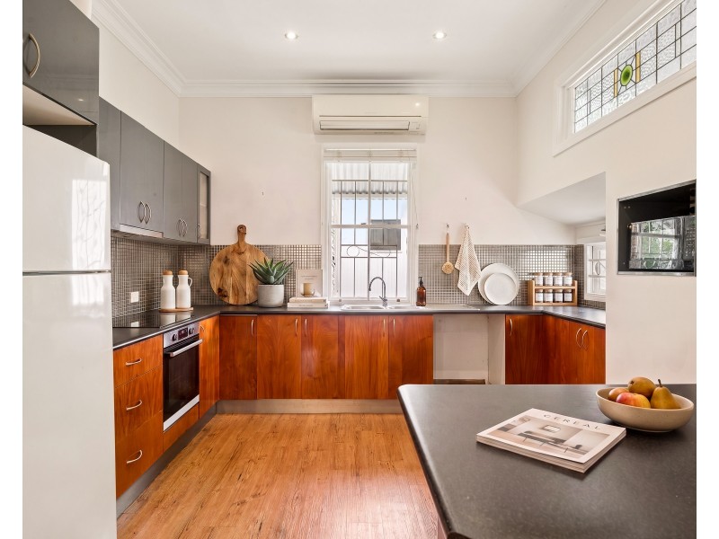 54 Ashgrove Crescent, Ashgrove QLD 4060