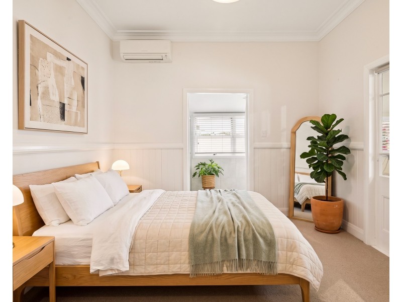 54 Ashgrove Crescent, Ashgrove QLD 4060
