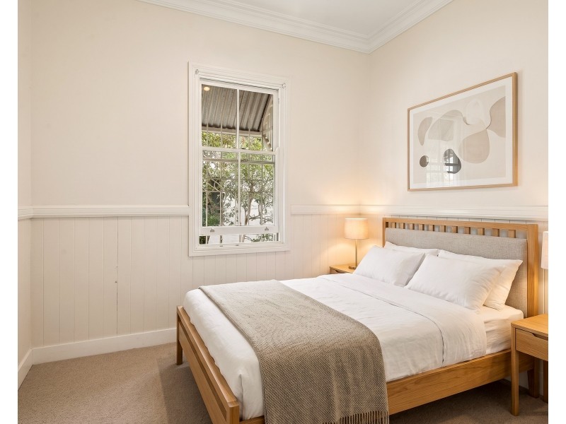 54 Ashgrove Crescent, Ashgrove QLD 4060
