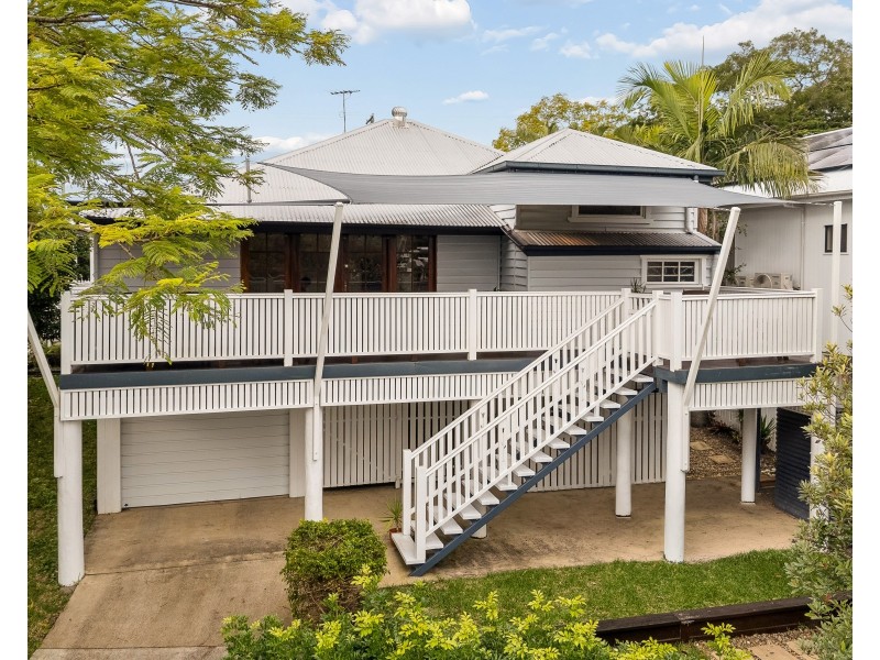 54 Ashgrove Crescent, Ashgrove QLD 4060