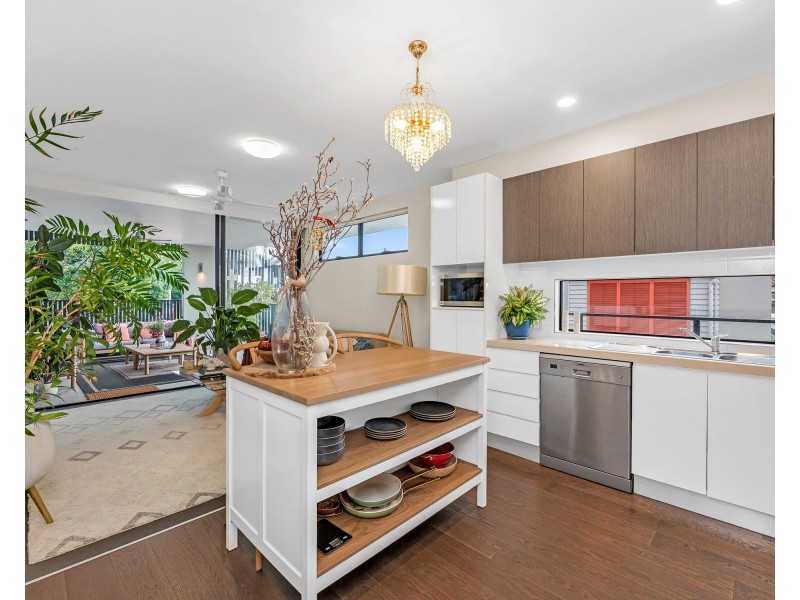 4/20 QUEENS ROAD, Taringa QLD 4068