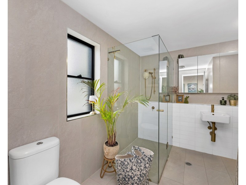 4/20 QUEENS ROAD, Taringa QLD 4068