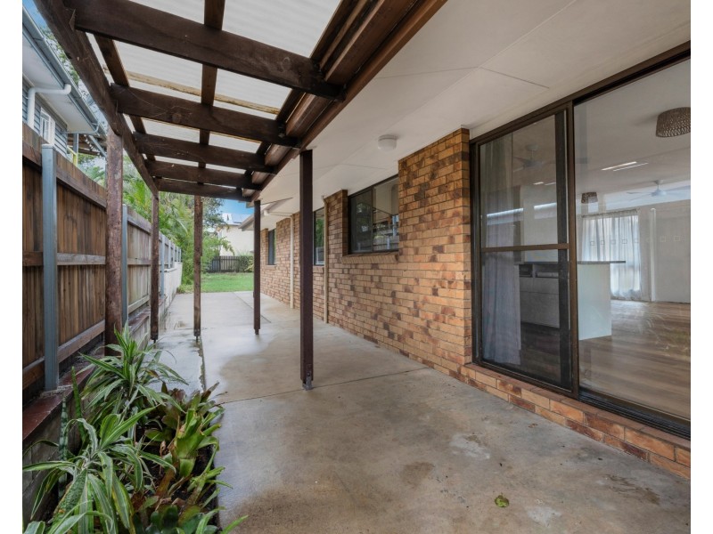 25 Palmer Avenue, Golden Beach QLD 4551