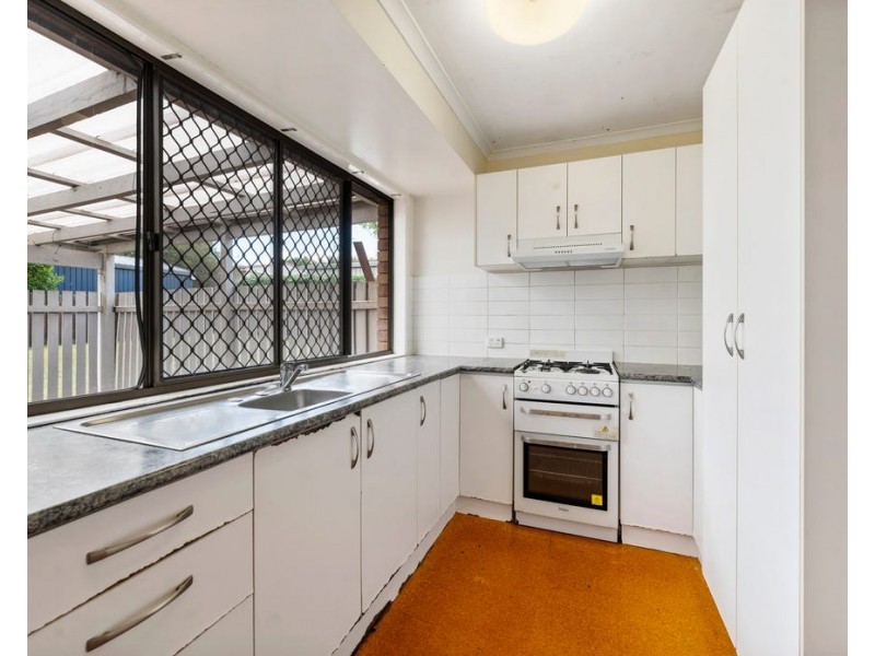 3 Chelsea Court, Centenary Heights QLD 4350