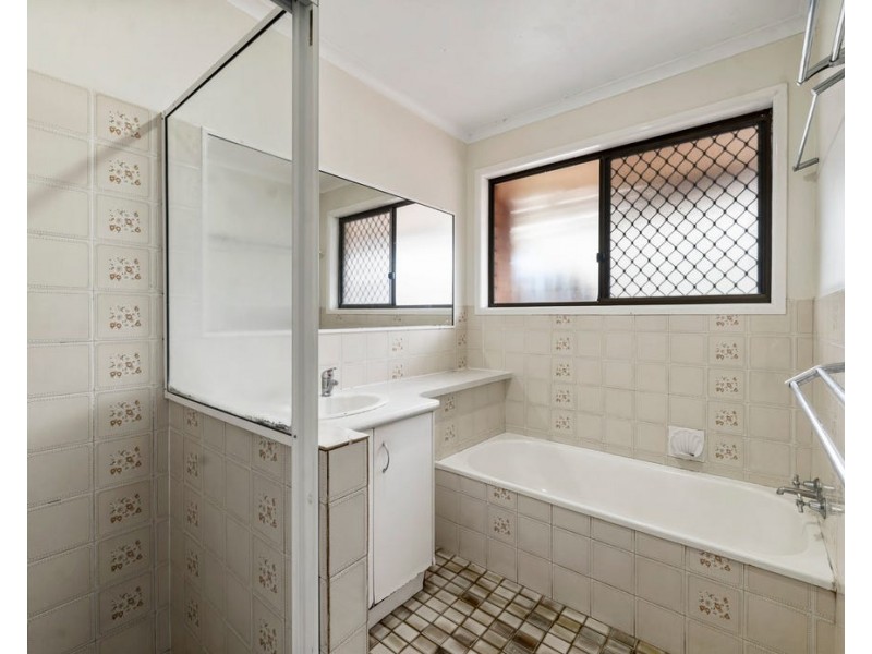 3 Chelsea Court, Centenary Heights QLD 4350