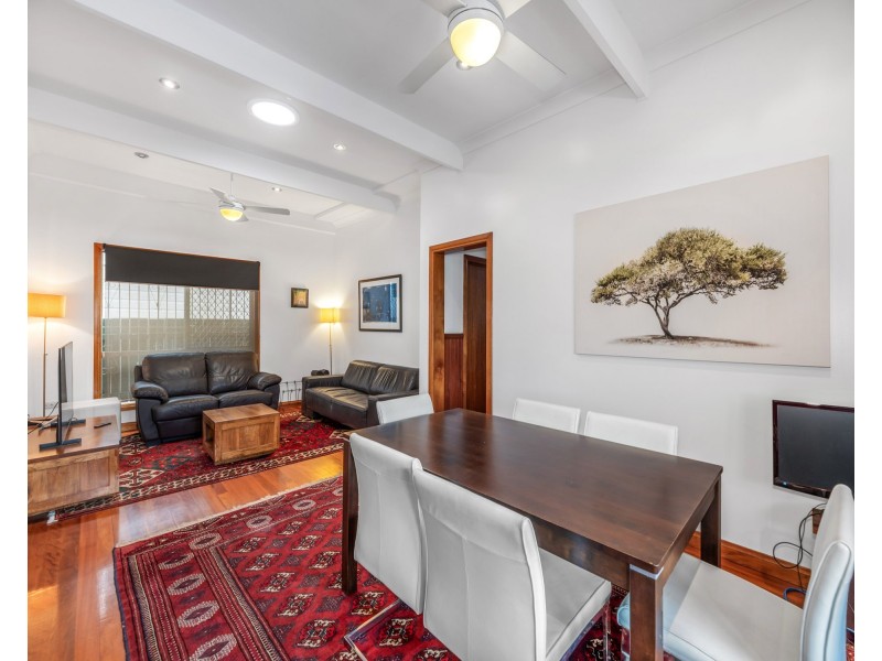 59 Fleurs Street, Woolloongabba QLD 4102